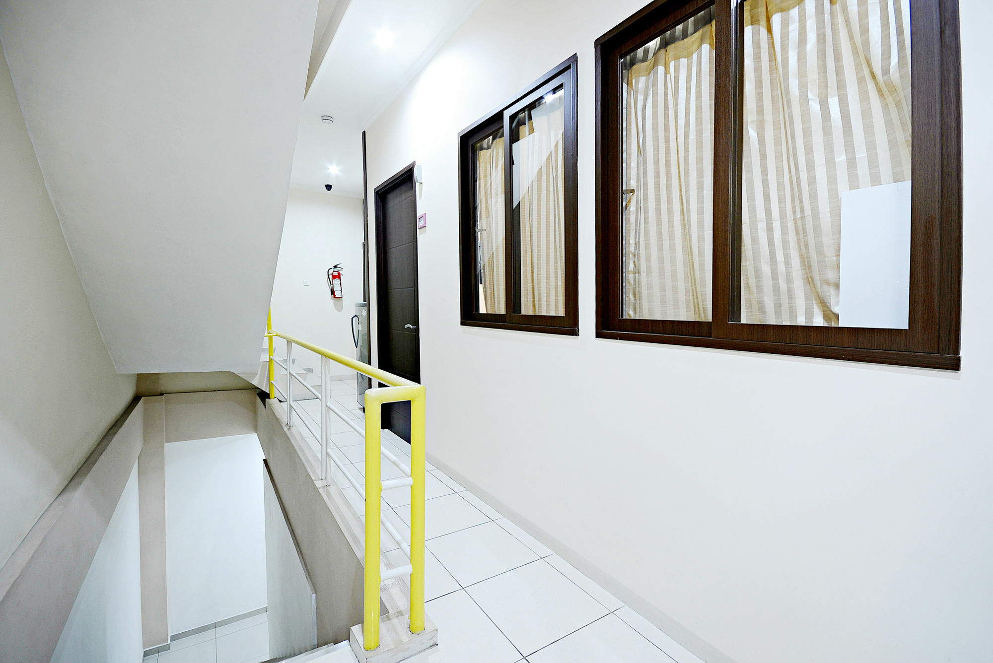 Zen Rooms Cideng Barat 雅加达 外观 照片
