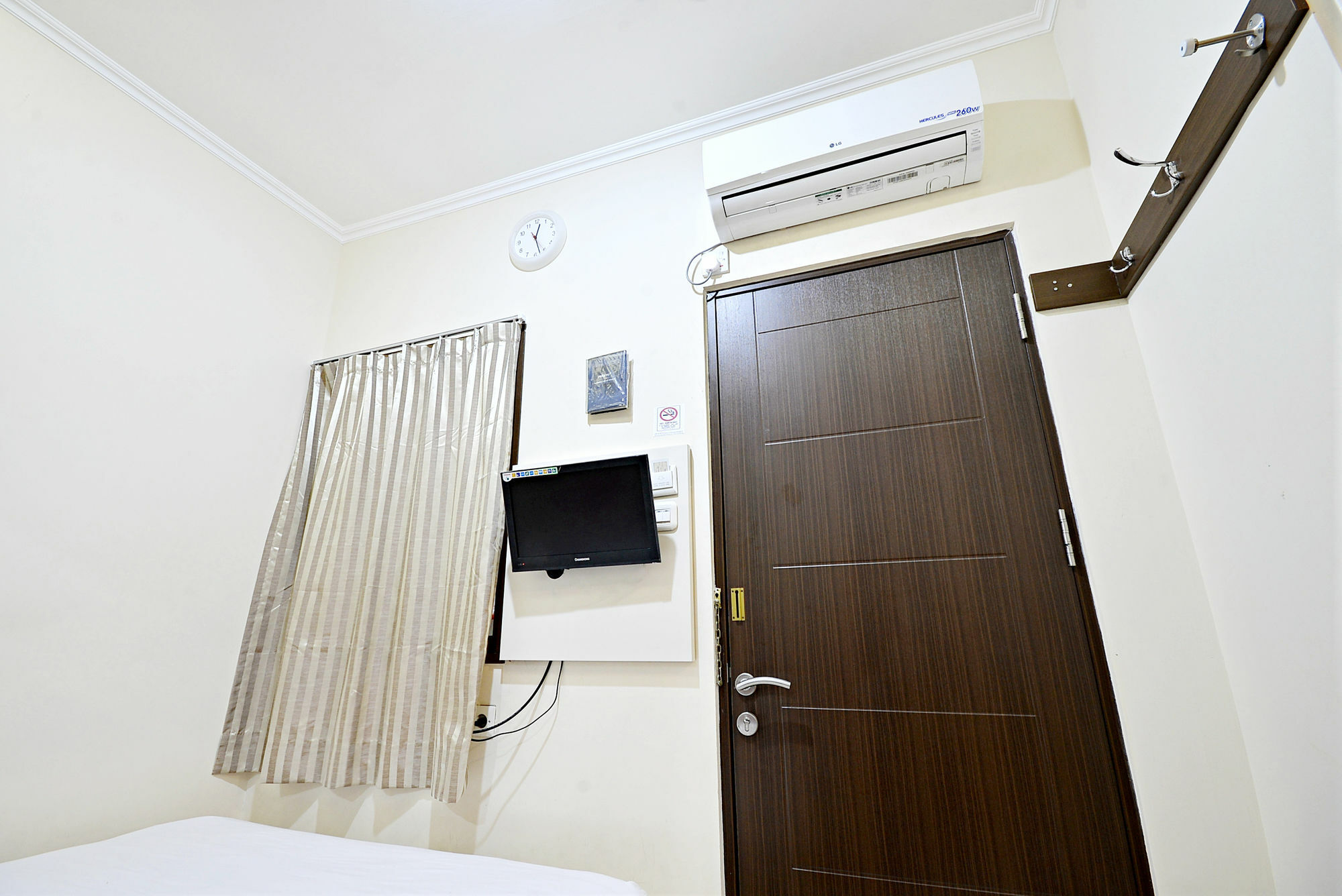 Zen Rooms Cideng Barat 雅加达 外观 照片